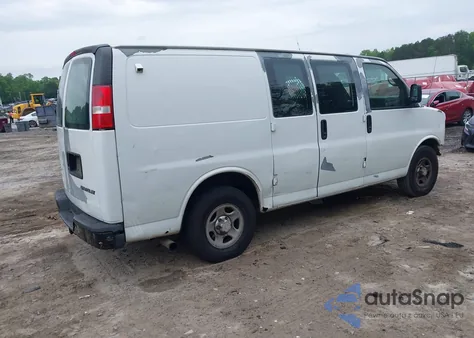 2006 Chevrolet Express Work Van из США, поврежденный, VIN 1GCFG15X261206862